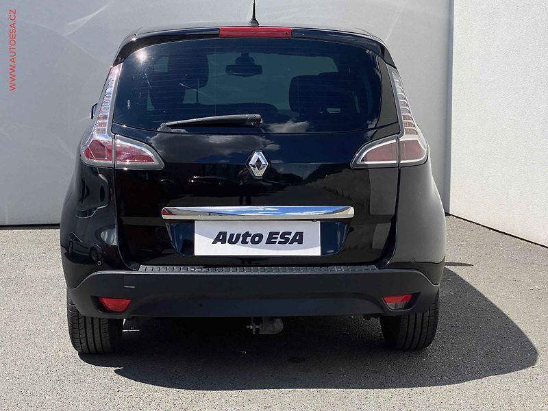 Renault Scénic (2016) 1.5dCi, BOSE, AT, kamera - fotka 5 z 17