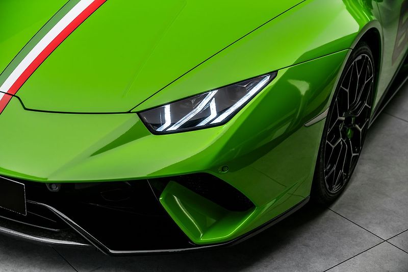 Lamborghini Huracán Performante - fotka 9 z 29