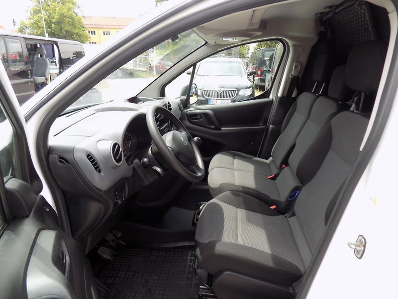 Peugeot Partner 1,6 HDI 73 KW KLIMA, TEMP, ČR - fotka 19 z 44