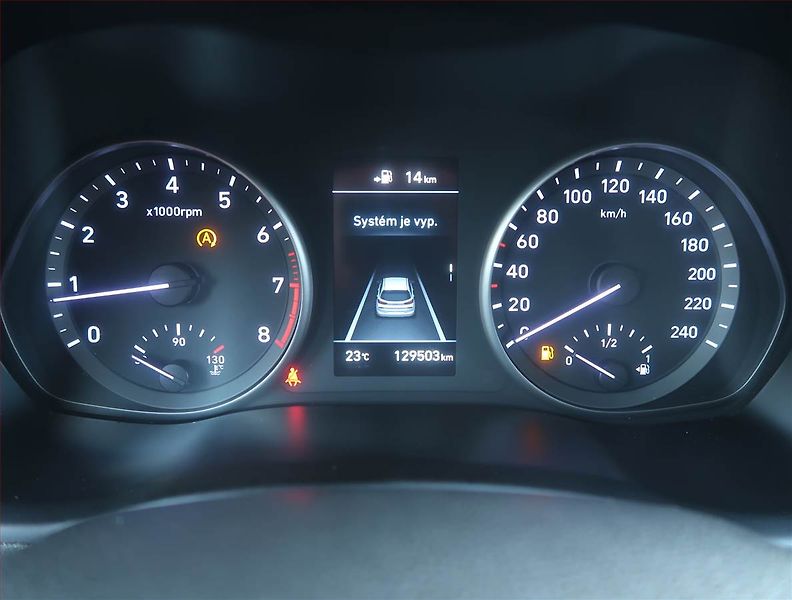 Hyundai i30 (2018) 1.4 CVVT, Serv.kniha, Tempomat - fotka 11 z 15