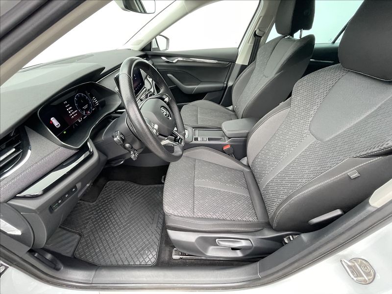 Škoda Octavia 2,0 TDI 4x4 DSG Style Plus TZ - fotka 4 z 23