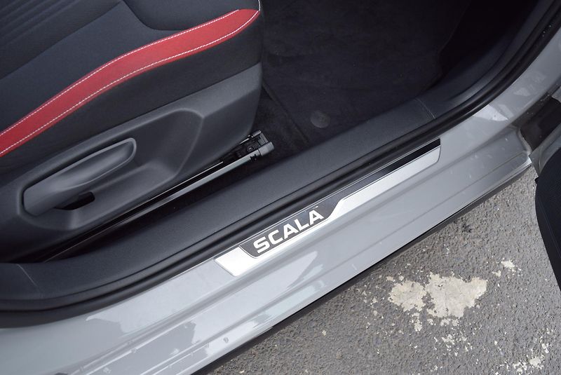 Škoda Scala (2021) 1.0TSI 81kw MONTE CARLO PANO  - fotka 44 z 48