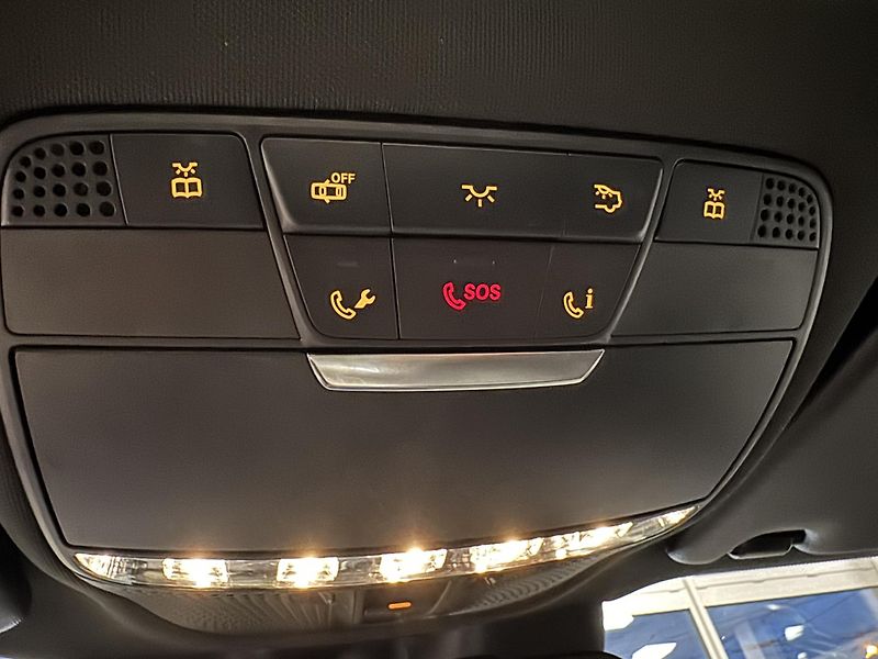 Mercedes-Benz GLC (2017) 350e 4M AMG - fotka 32 z 42