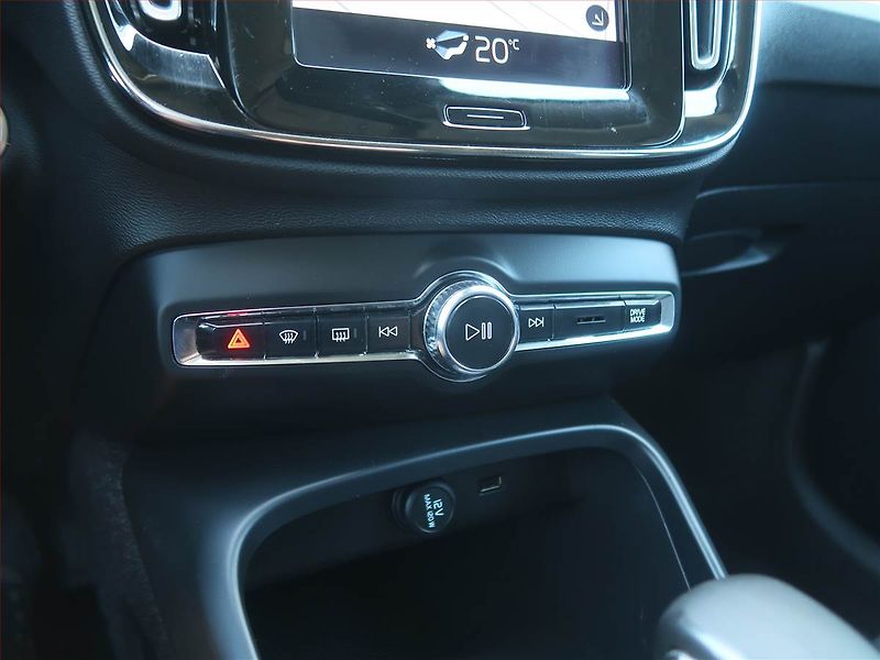Volvo XC40 (2018) D3, Kůže, Navi, Tempomat - fotka 16 z 19