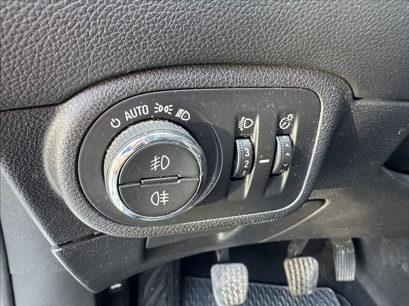 Opel Zafira 1,6 CDTi 100kW TOURER tažné - fotka 27 z 50