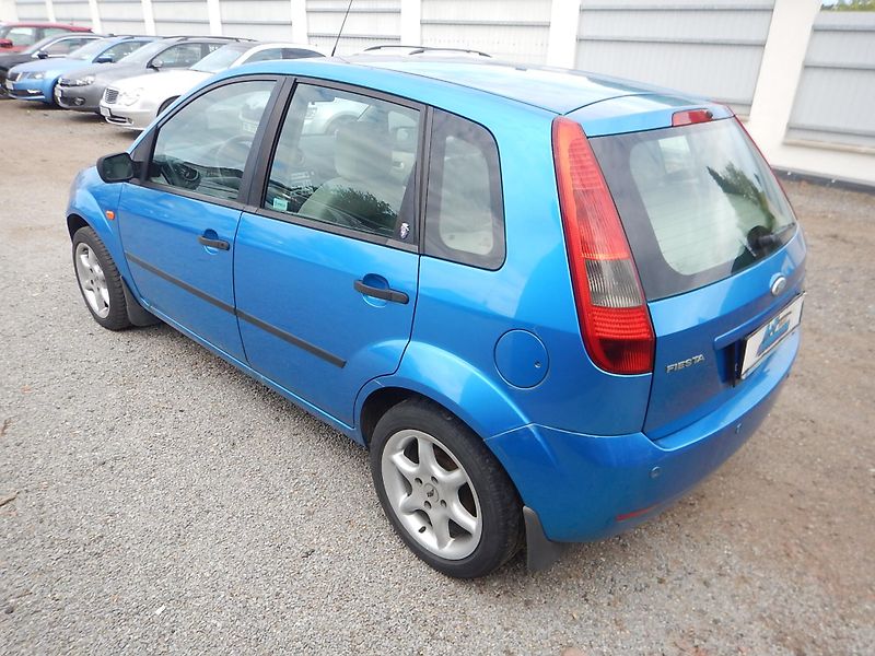 Ford Fiesta 1.4 TDCi, GHIA, KLIMA - fotka 8 z 25
