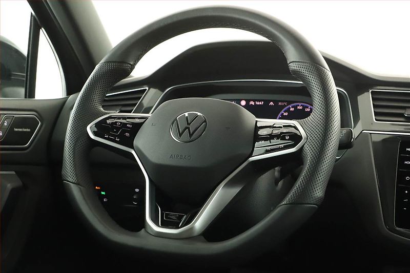 Volkswagen Tiguan (2020) R-Line 2.0 TDI - fotka 22 z 31