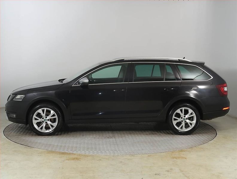 Škoda Octavia (2018) Scout 2.0 TDI, 4X4, Automat - fotka 3 z 28