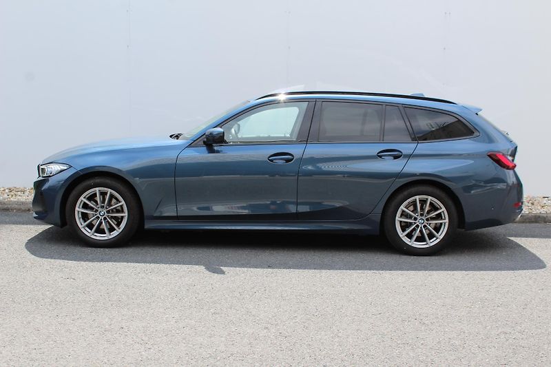 BMW Řada 3 320d xDrive Touring  - fotka 9 z 22