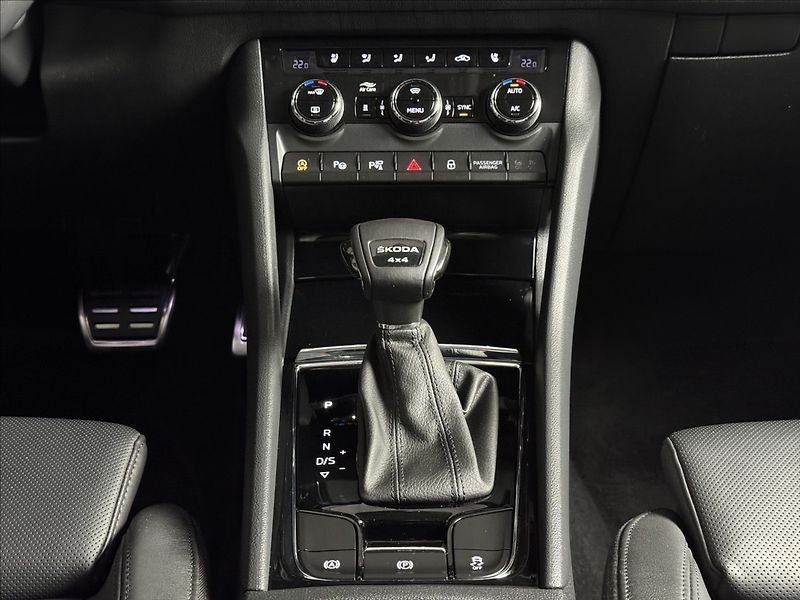 Škoda Kodiaq 2,0 TDi  DSG 4x4 L&K Virtual L - fotka 19 z 50