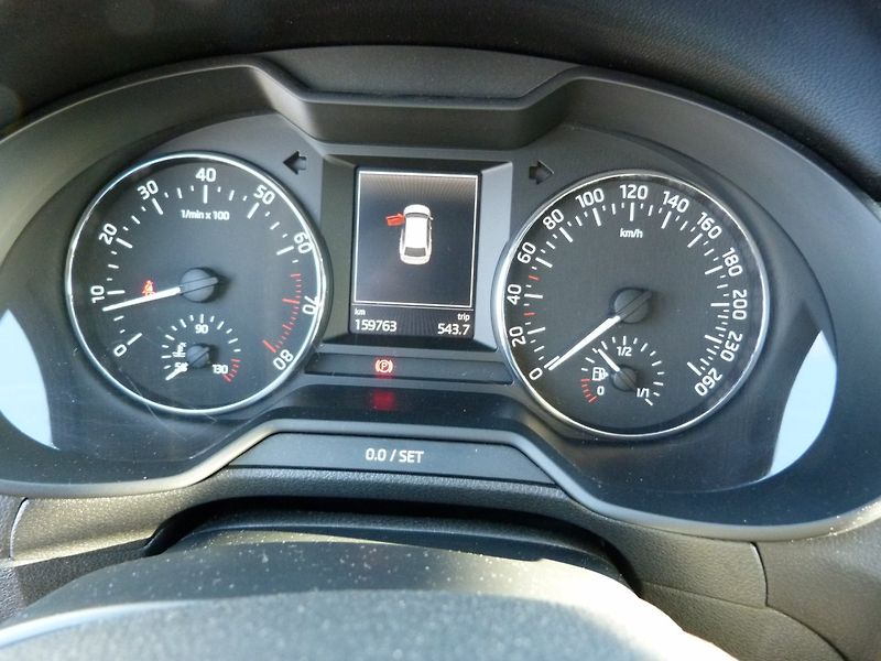 Škoda Octavia 1.4 TSI auto klima - fotka 25 z 26