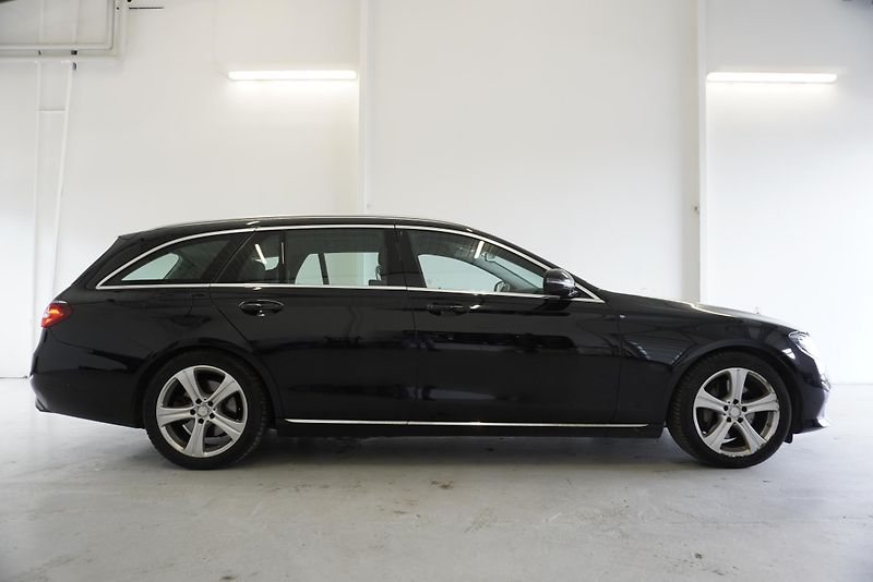 Mercedes-Benz Třídy E 3,0D V6 AUTOMAT - fotka 4 z 27