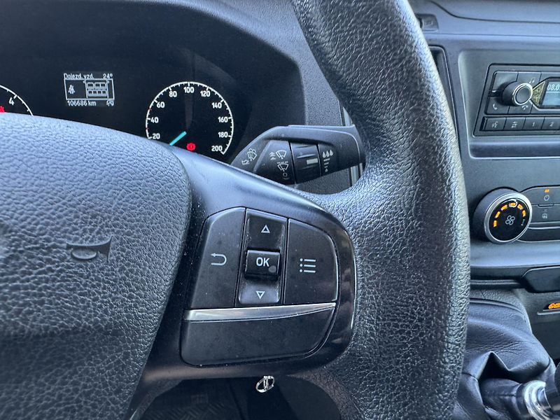 Ford Transit (2022) 2,0TDCi KLIMA 7.MÍST - fotka 21 z 24