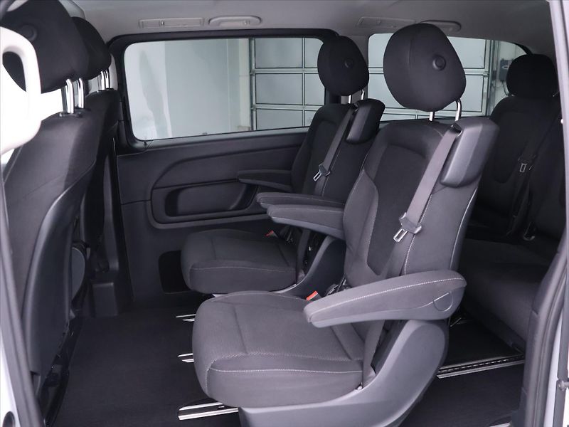Mercedes-Benz Třídy V 2,1 220d L120kW AMG Paket DPH - fotka 16 z 32