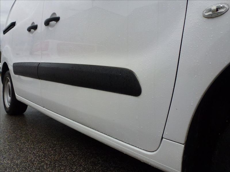 Citroën Berlingo 1,6 HDI 3míst Tažné,Klima,Temp - fotka 46 z 49