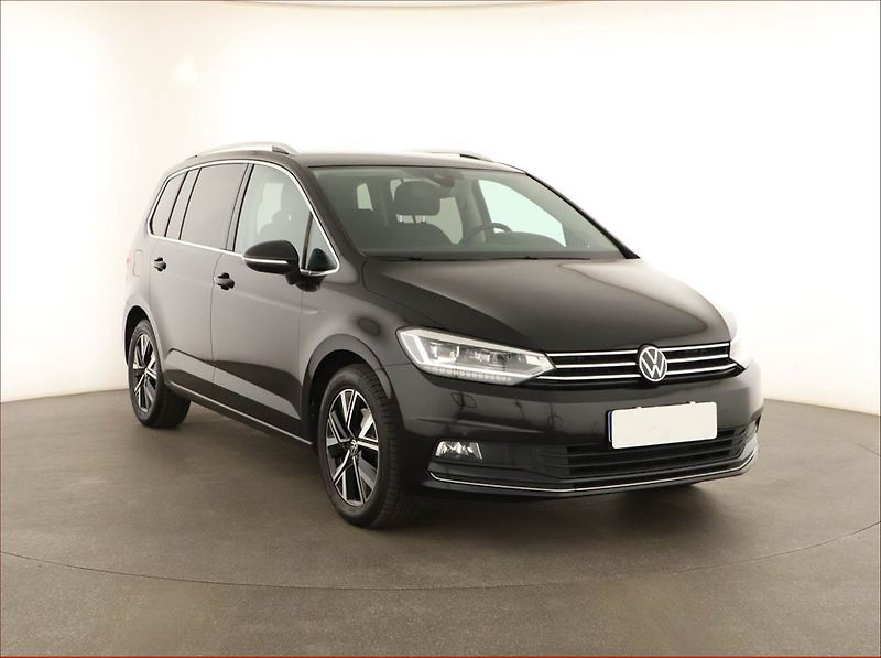 Volkswagen Touran (2020) 2.0 TDI, Automat, 7 míst - fotka 1 z 15