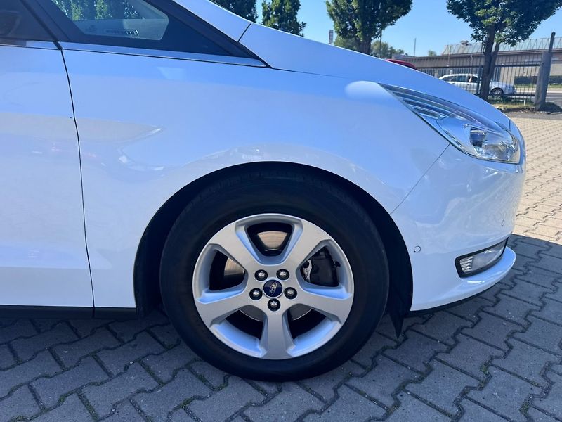 Ford Galaxy (2016) 2,0 TDCI 132KW 1. MAJ TITAN 7X - fotka 16 z 50