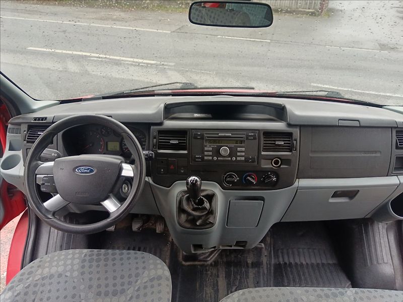 Ford Transit 2,2 TDCi 6míst - fotka 16 z 21