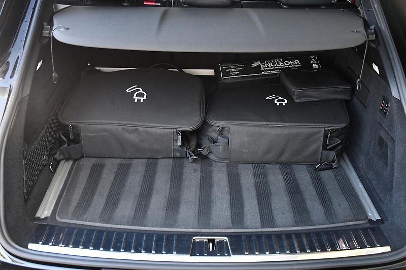 Porsche Cayenne 3.0E-REZERVACE - fotka 23 z 50