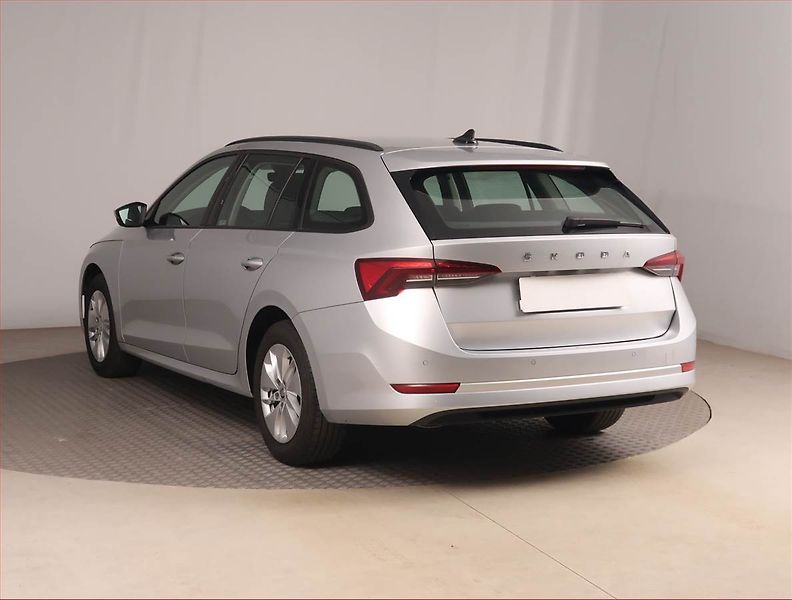 Škoda Octavia (2023) Ambition 2.0 TDI, ČR,1.maj - fotka 4 z 15
