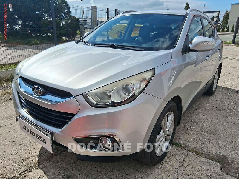 Hyundai ix35 (2012) 1.6 GDI, ČR, servis.kniha - fotka 1 z 3