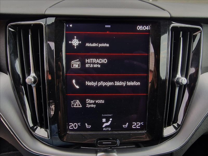 Volvo XC60 B4 145kW AWD Momentum Pro,ČR - fotka 25 z 50