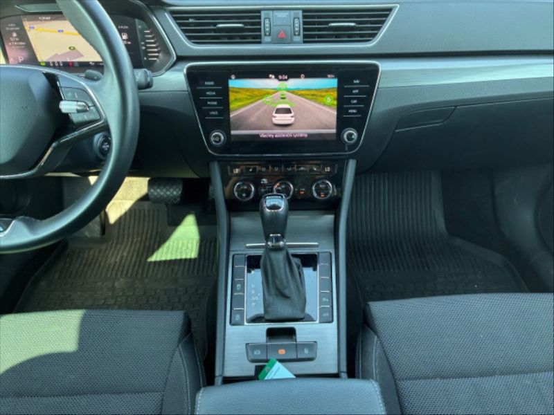 Škoda Superb 2,0 TDI 147 4x4 Style Aut - fotka 8 z 10
