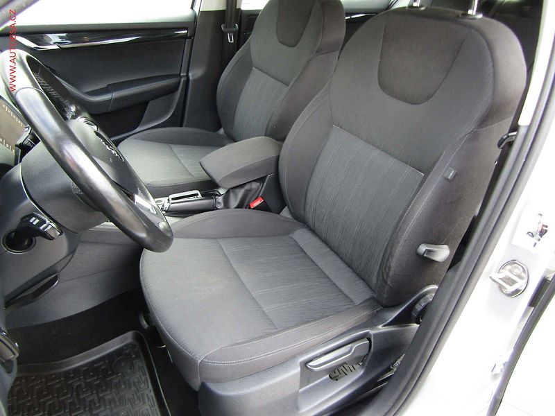 Škoda Octavia (2017) 1.6 TDi, 2.maj,ČR, AC - fotka 9 z 20