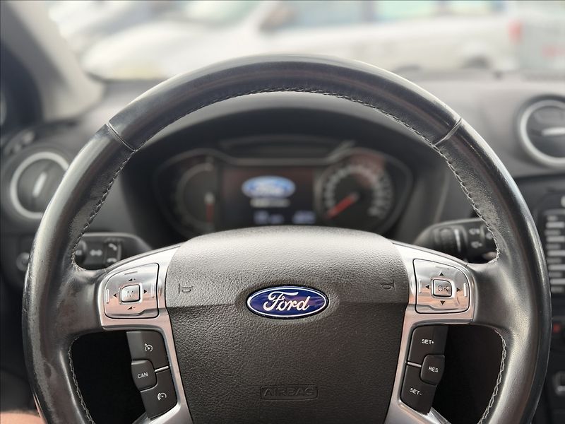 Ford Mondeo 1,6 i 118kW TITANIUM, ROZVODY - fotka 12 z 29