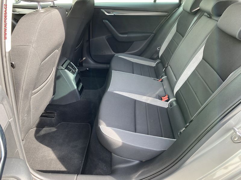 Škoda Octavia (2016) 1.6 TDi, Joy, DSG, bixen - fotka 10 z 18
