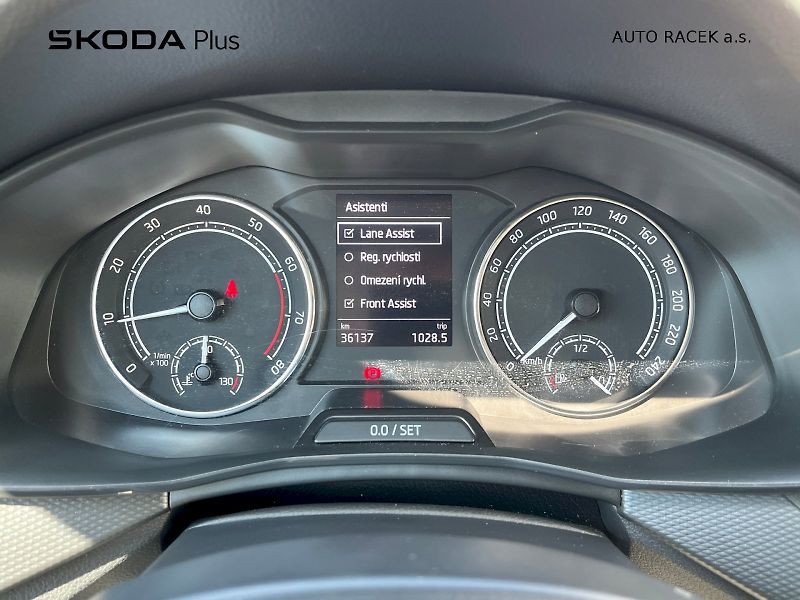 Škoda Kamiq (2023) 1.0 TSI 81 kW Ambition - fotka 5 z 28