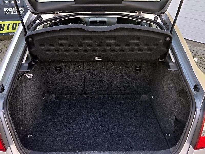 Škoda Octavia 1,2TSi Amb. *SERV.KNÍŽKA*      - fotka 14 z 39