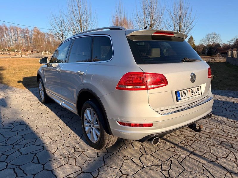 Volkswagen Touareg (2012) 3.0TDI 180kW VZDUCH,NAVI - fotka 7 z 16