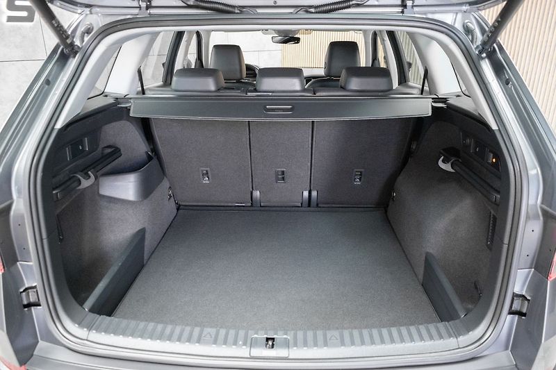 Škoda Kodiaq 2.0TSI 4x4*L&K*TAŽNÉ*DPH*ČR 1M - fotka 45 z 50