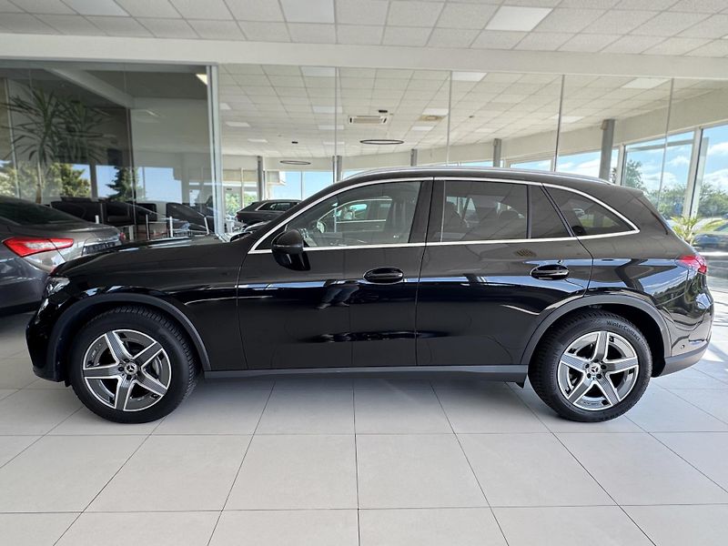 Mercedes-Benz GLC 300d 4MATIC*198kW*AMG*Tažné - fotka 8 z 38