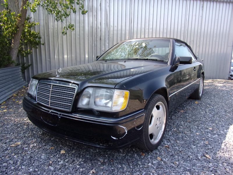 Mercedes-Benz 124 (1995) E320 162kW PŘEDRENOVAČNÍ STAV - fotka 1 z 18