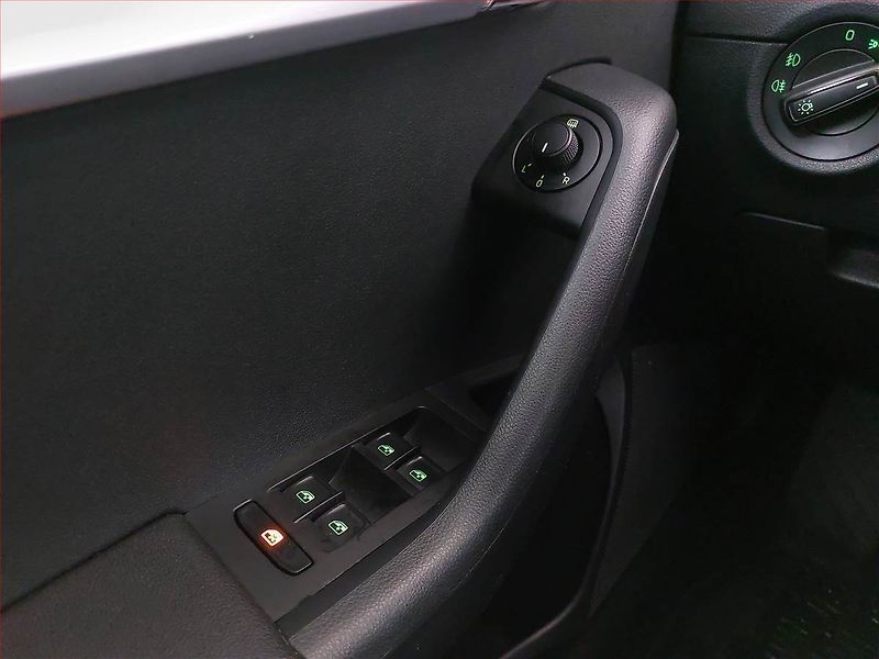 Škoda Octavia (2018) 2.0 TDI, Serv.kniha, Tempomat - fotka 13 z 15