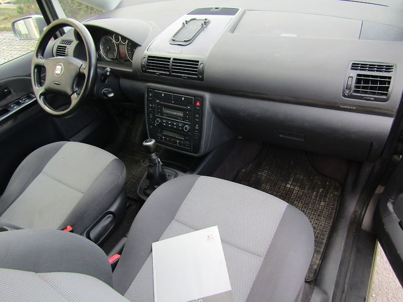 Seat Alhambra (2006) 2.0 TDI 103kW - fotka 14 z 34