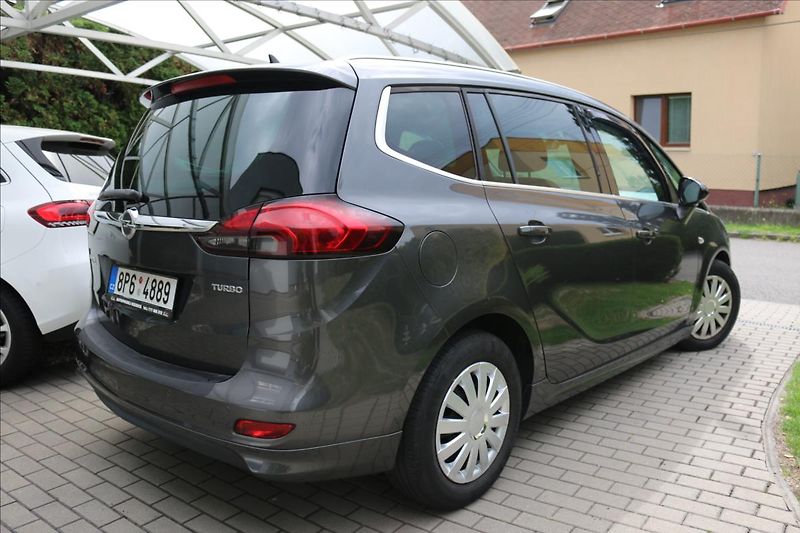 Opel Zafira 1,4 Tourer, Turbo, DSG, 7míst - fotka 4 z 38