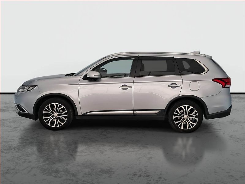 Mitsubishi Outlander (2017) Instyle 2.2 DI-D, 4X4 - fotka 3 z 17