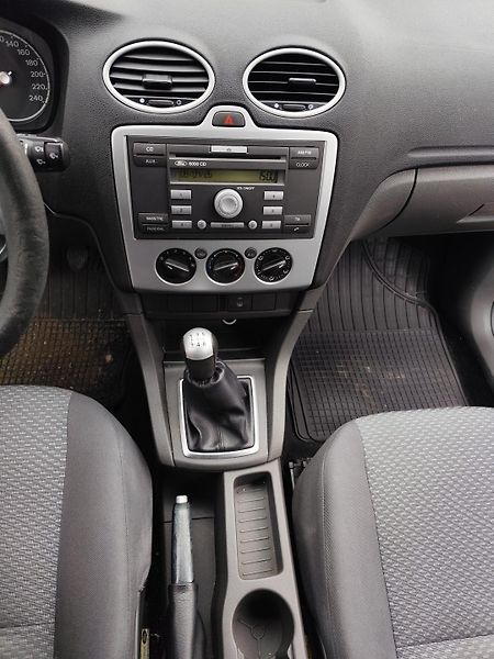 Ford Focus (2006) 1.6 74kW Trend - fotka 8 z 14