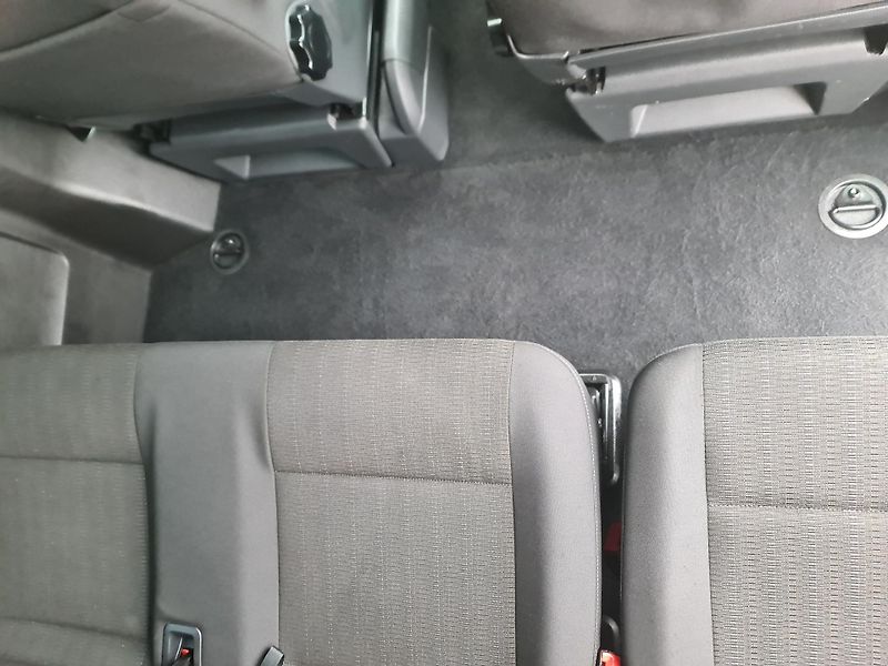 Volkswagen Transporter (2016)  CARAVELLE T6 2.0 TDi OLOMOUC - fotka 23 z 86