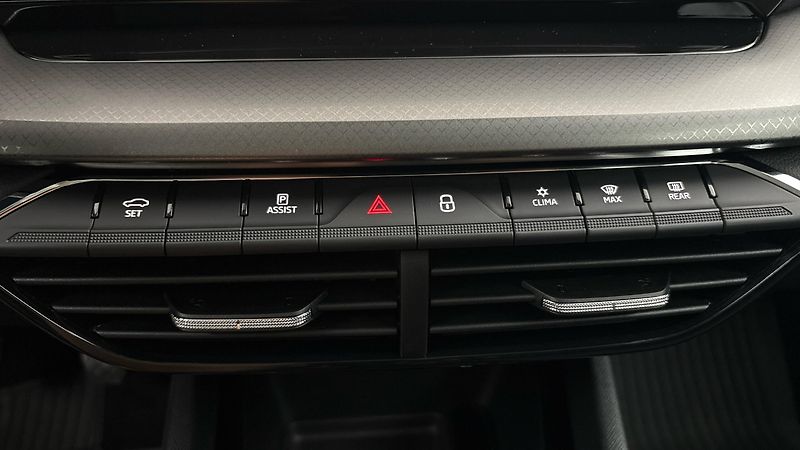 Škoda Octavia 2.0 TDI Ambition - fotka 13 z 24