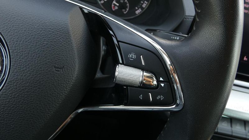 Škoda Octavia 2,0 TDI 85kW Fresh - fotka 12 z 23