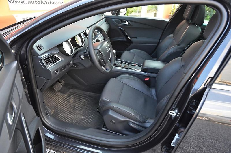 Peugeot 508 (2017) SW 2.0 HDi 133kW AT / PANORAMA - fotka 15 z 27