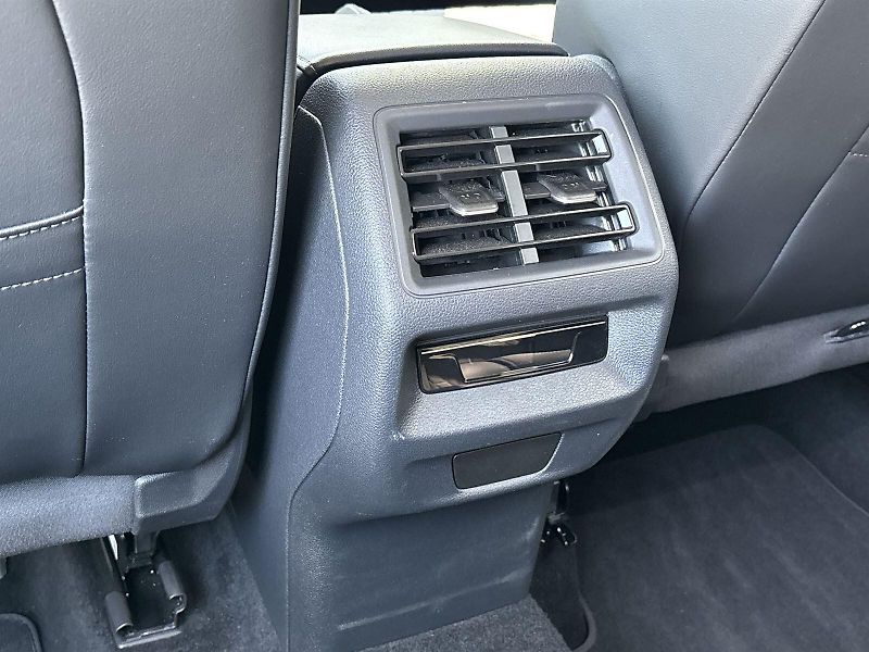 Volkswagen Tiguan (2025) 1.5 eTSI DSG People - fotka 26 z 30