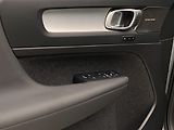 Volvo XC40 (2026) B3 AUT DARK PLUS - náhled 25
