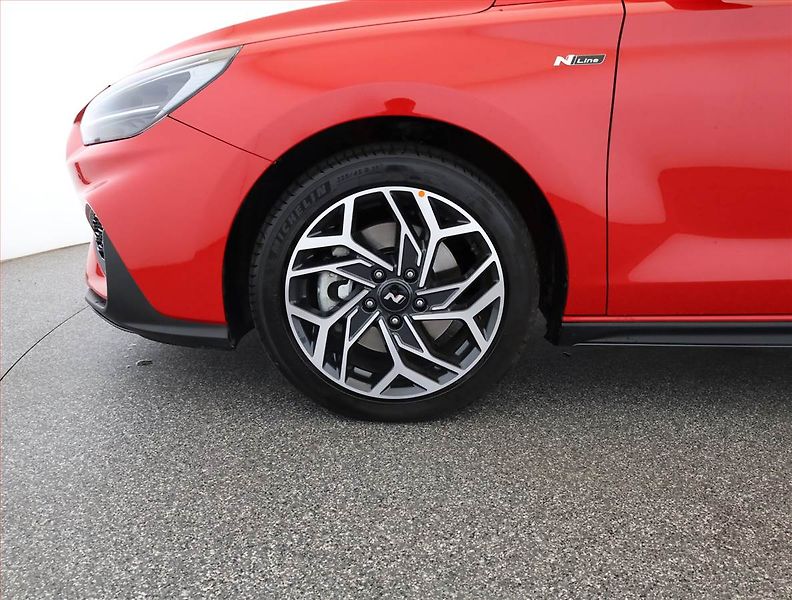 Hyundai i30 (2026) 1.0 T-GDI, N-Line, Navigace - fotka 12 z 21