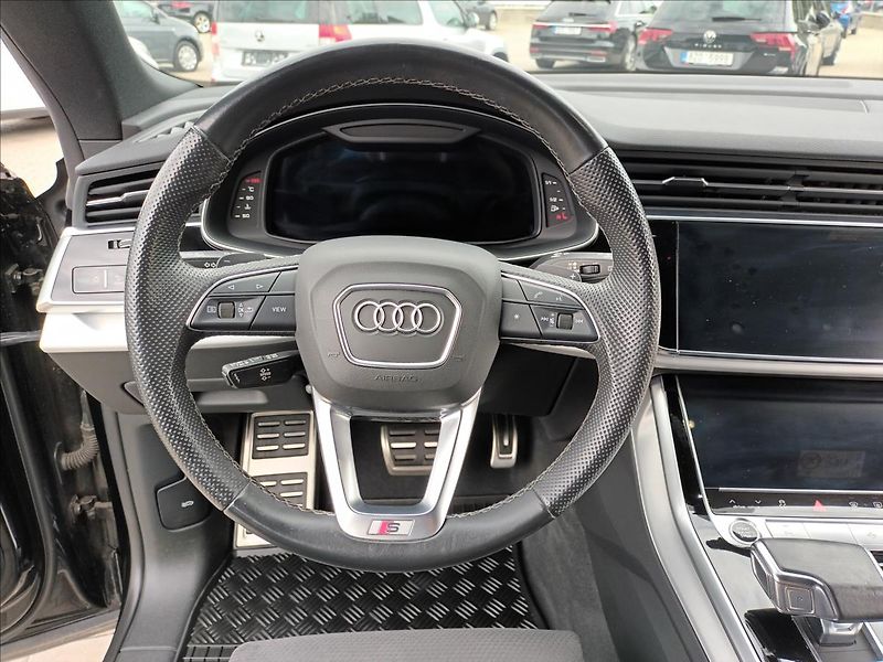 Audi Q8 3,0 TDI,210KW,S-line,1MAJ,LED, - fotka 12 z 37