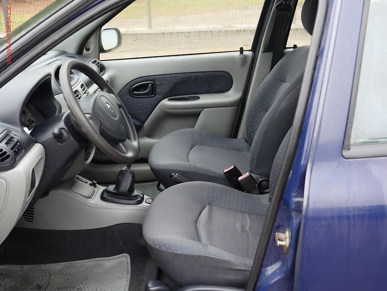 Renault Thalia (2005) 1.4i, ČR, AC - fotka 9 z 15